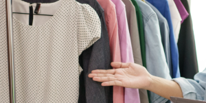 Empreendedora fatura R$ 15 mil mensais com loja de roupas e compartilha dicas