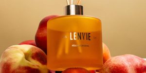 LENVIE anuncia novo perfume frutado floral_ Pêssego Oriental
