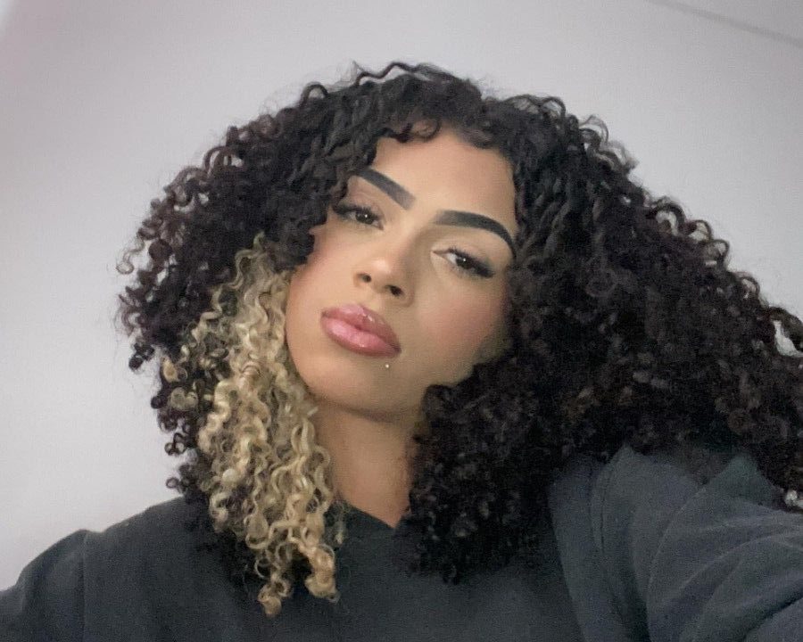 mecha frontal lateral por baixo do cabelo