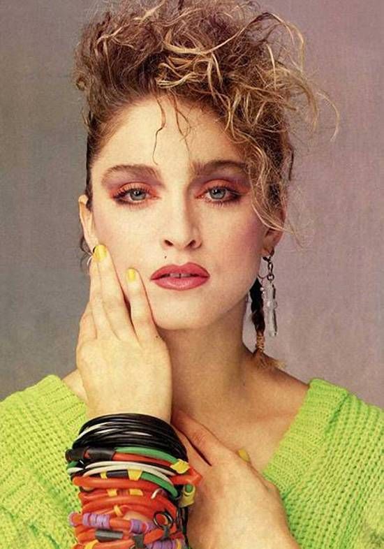 Maquiagem monocromática anos 80