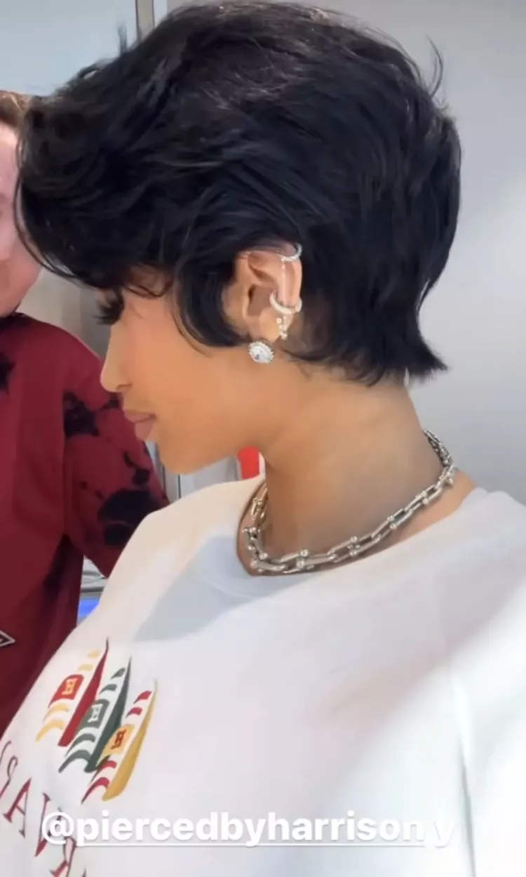 cardi b corte bixie anos 90