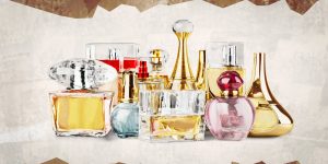 Imagem com um aspecto vintagem e frascos genéricos de perfumes em destaque